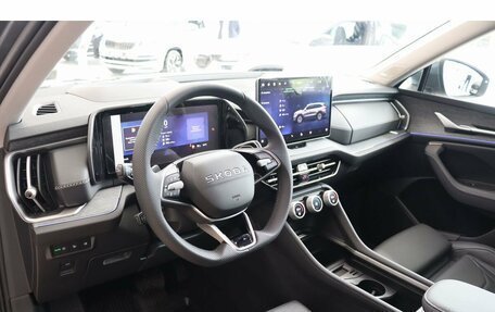 Skoda Kodiaq, 2025 год, 5 600 000 рублей, 9 фотография