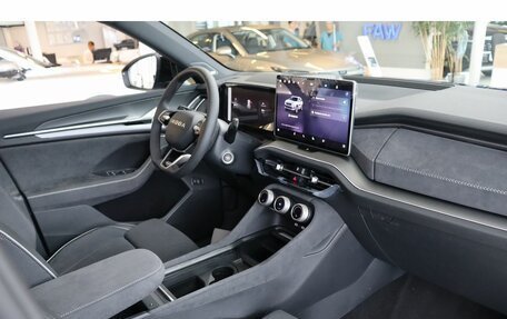 Skoda Kodiaq, 2025 год, 5 700 000 рублей, 11 фотография