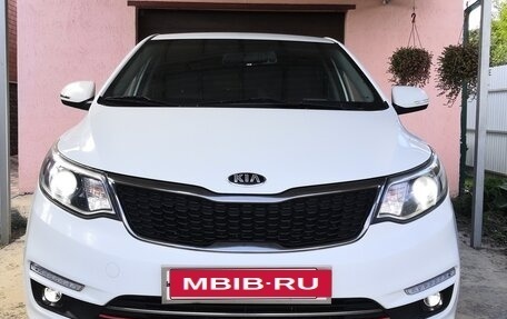 KIA Rio III рестайлинг, 2015 год, 930 000 рублей, 1 фотография