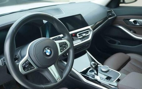 BMW 3 серия, 2022 год, 2 650 000 рублей, 15 фотография