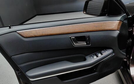 Mercedes-Benz E-Класс, 2015 год, 2 980 000 рублей, 18 фотография