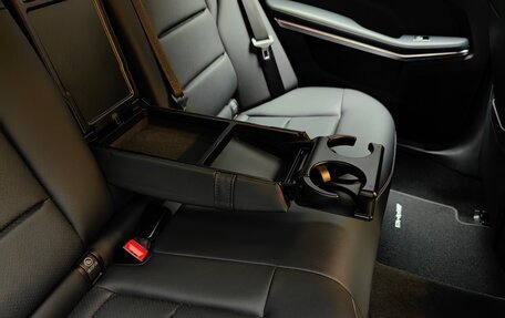 Mercedes-Benz E-Класс, 2015 год, 2 980 000 рублей, 23 фотография
