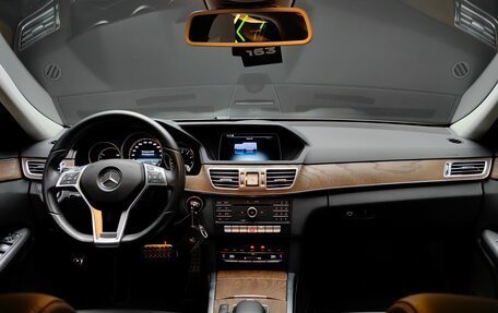Mercedes-Benz E-Класс, 2015 год, 2 980 000 рублей, 28 фотография