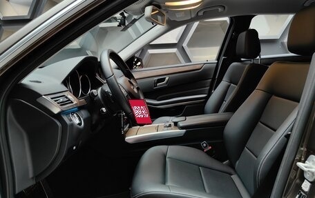 Mercedes-Benz E-Класс, 2015 год, 2 980 000 рублей, 20 фотография