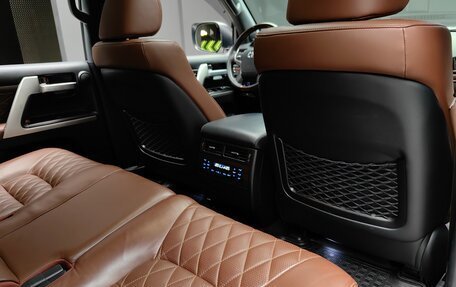 Toyota Land Cruiser 200, 2017 год, 7 550 000 рублей, 23 фотография