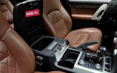 Toyota Land Cruiser 200, 2017 год, 7 550 000 рублей, 36 фотография