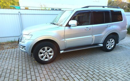 Mitsubishi Pajero IV, 2014 год, 2 700 000 рублей, 2 фотография