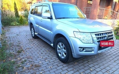 Mitsubishi Pajero IV, 2014 год, 2 700 000 рублей, 4 фотография