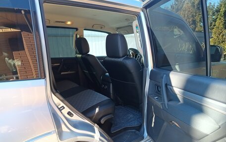 Mitsubishi Pajero IV, 2014 год, 2 700 000 рублей, 15 фотография