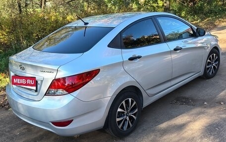 Hyundai Solaris II рестайлинг, 2013 год, 850 000 рублей, 3 фотография