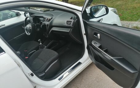 KIA Rio III рестайлинг, 2015 год, 930 000 рублей, 10 фотография