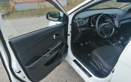 KIA Rio III рестайлинг, 2015 год, 930 000 рублей, 11 фотография