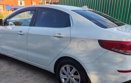 KIA Rio III рестайлинг, 2015 год, 930 000 рублей, 9 фотография