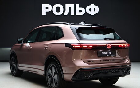 Volkswagen Tiguan, 2024 год, 5 650 000 рублей, 2 фотография