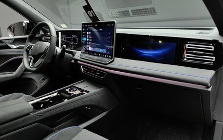 Volkswagen Tiguan, 2024 год, 5 650 000 рублей, 25 фотография