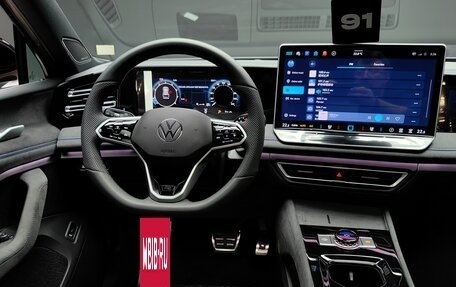 Volkswagen Tiguan, 2024 год, 5 650 000 рублей, 28 фотография