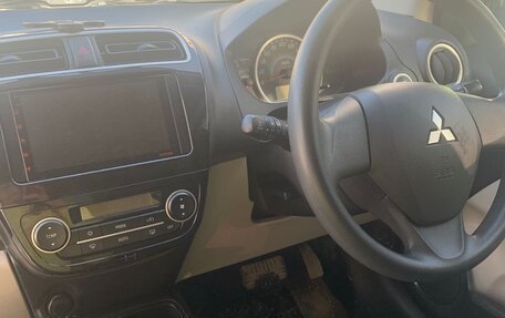 Mitsubishi Mirage VI рестайлинг, 2012 год, 720 000 рублей, 3 фотография