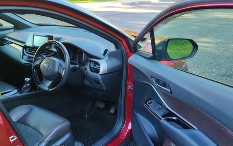 Toyota C-HR I рестайлинг, 2018 год, 2 400 000 рублей, 4 фотография