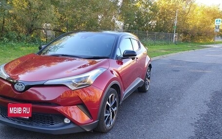 Toyota C-HR I рестайлинг, 2018 год, 2 400 000 рублей, 2 фотография