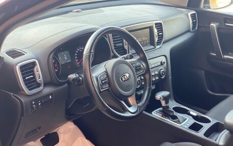 KIA Sportage IV рестайлинг, 2018 год, 2 080 000 рублей, 9 фотография