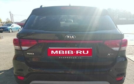 KIA Rio IV, 2018 год, 1 100 000 рублей, 4 фотография