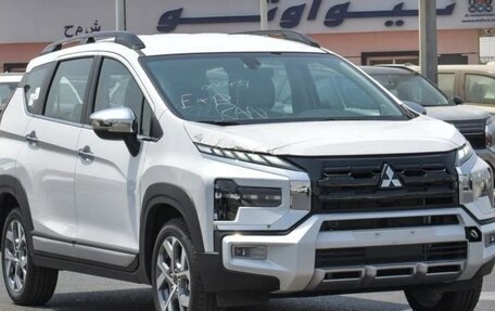 Mitsubishi Xpander, 2025 год, 2 700 000 рублей, 2 фотография