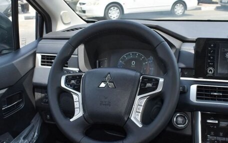 Mitsubishi Xpander, 2025 год, 2 700 000 рублей, 9 фотография