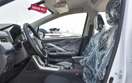 Mitsubishi Xpander, 2025 год, 2 700 000 рублей, 7 фотография