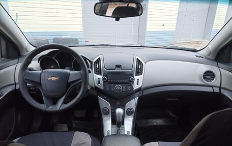 Chevrolet Cruze II, 2013 год, 750 000 рублей, 9 фотография