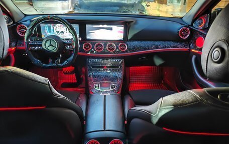 Mercedes-Benz E-Класс, 2018 год, 2 650 000 рублей, 9 фотография