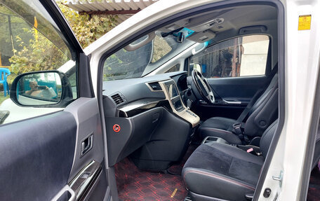 Toyota Vellfire I, 2013 год, 3 300 000 рублей, 7 фотография