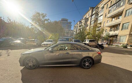 Mercedes-Benz E-Класс, 2018 год, 3 400 000 рублей, 4 фотография