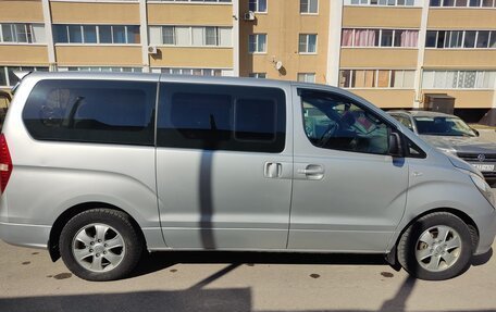 Hyundai Grand Starex Grand Starex I рестайлинг 2, 2009 год, 1 220 000 рублей, 2 фотография