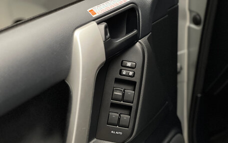 Toyota Land Cruiser Prado 150 рестайлинг 2, 2022 год, 8 200 000 рублей, 14 фотография