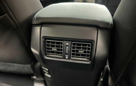 Toyota Land Cruiser Prado 150 рестайлинг 2, 2022 год, 8 200 000 рублей, 18 фотография