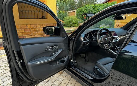 BMW 3 серия, 2019 год, 3 150 000 рублей, 11 фотография