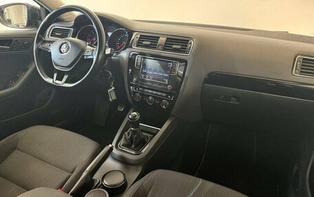 Volkswagen Jetta VI, 2017 год, 1 248 000 рублей, 17 фотография