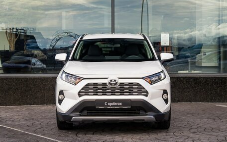 Toyota RAV4, 2019 год, 3 390 000 рублей, 3 фотография