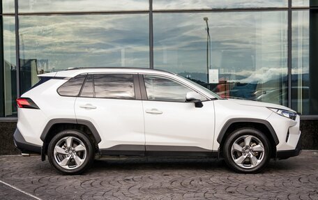 Toyota RAV4, 2019 год, 3 390 000 рублей, 5 фотография