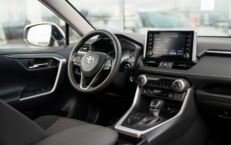 Toyota RAV4, 2019 год, 3 390 000 рублей, 19 фотография