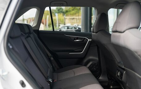 Toyota RAV4, 2019 год, 3 390 000 рублей, 17 фотография