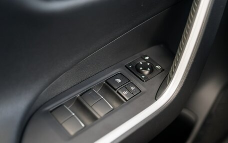 Toyota RAV4, 2019 год, 3 390 000 рублей, 22 фотография