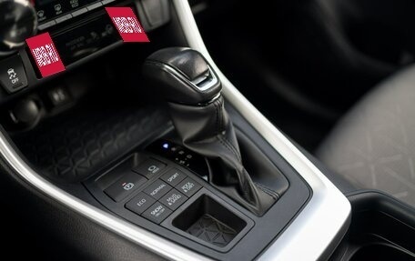 Toyota RAV4, 2019 год, 3 390 000 рублей, 14 фотография