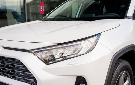 Toyota RAV4, 2019 год, 3 390 000 рублей, 25 фотография