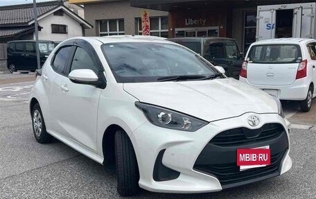 Toyota Yaris III рестайлинг, 2020 год, 1 200 000 рублей, 1 фотография