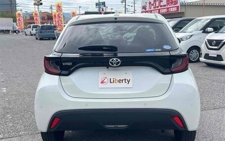 Toyota Yaris III рестайлинг, 2020 год, 1 200 000 рублей, 4 фотография