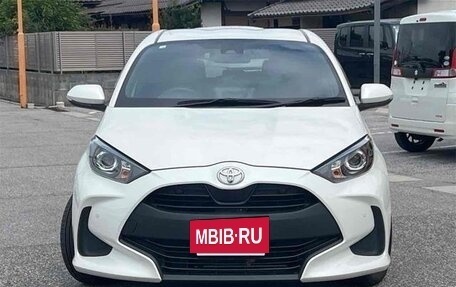 Toyota Yaris III рестайлинг, 2020 год, 1 200 000 рублей, 2 фотография