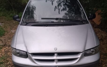Dodge Caravan III, 2000 год, 218 000 рублей, 1 фотография