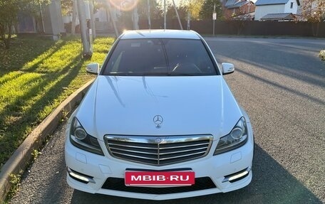 Mercedes-Benz C-Класс, 2012 год, 1 200 000 рублей, 2 фотография