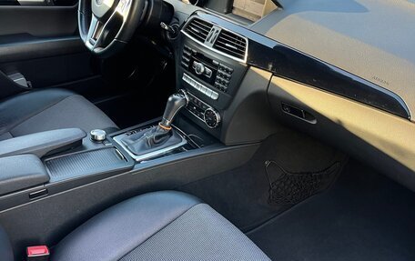 Mercedes-Benz C-Класс, 2012 год, 1 200 000 рублей, 17 фотография